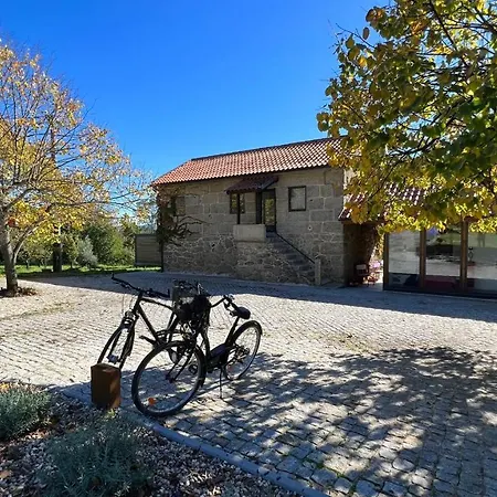 Casas Do Pinheiro Grande * Fornos de Algodres