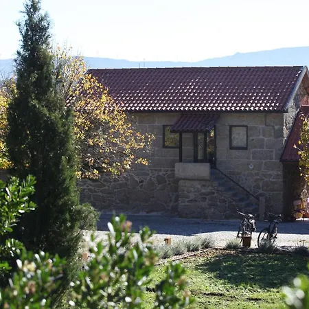 Casas Do Pinheiro Grande * Fornos de Algodres