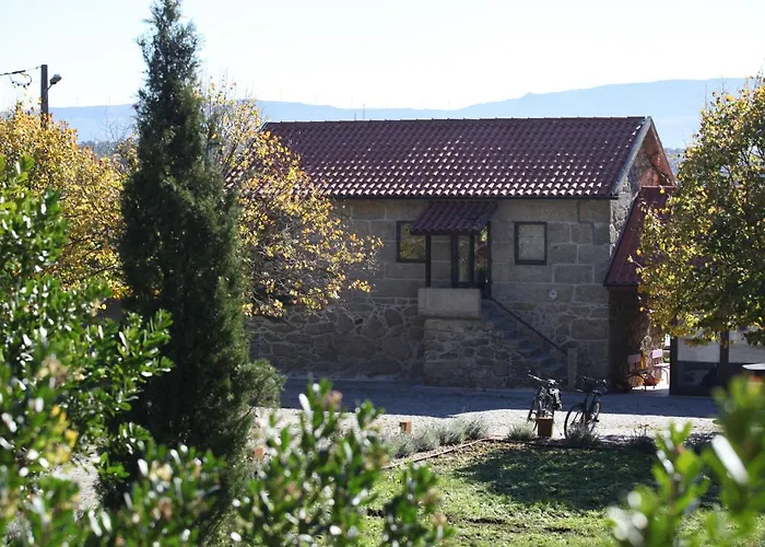 Casas Do Pinheiro Grande * Fornos de Algodres